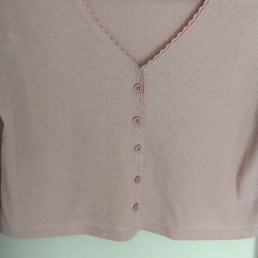 Freshman Lavender Lightweight Waffle-Knit Long-Sleeve Crop Top - Picture 4 of 8